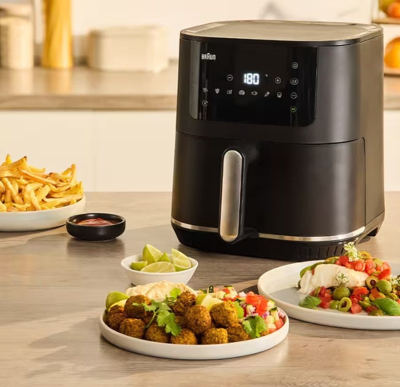 Taghareed Braun MultiFry 5 Air Fryer HF5030IBK, black, 6L capacity, 1700W, with LED touch screen and 8 auto programs.