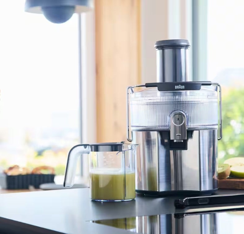 Taghareed Braun MultiJuice 7 SJ7000 1000W silver stainless steel juicer with 2L pulp bin and juice jug