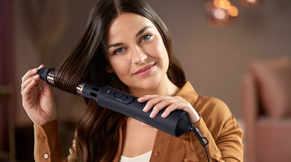 Taghareed Philips 5000 Series Air Styler with 38mm ThermoBrush for smooth styles and waves.