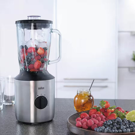 Taghareed Braun PowerBlend 3 jug blender with 1.5L glass jug, 800W motor, TriAction Technology, variable speed, and two 600ml Smoothie2Go bottles.