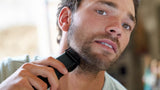 Taghareed black Philips Beardtrimmer Series 3000 BT3208/13 with Lift & Trim technology and 10 length settings.