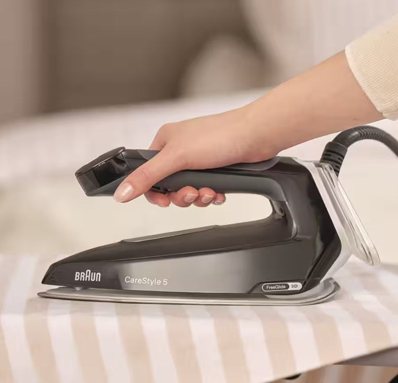Braun CareStyle 5 IS5249BK steam generator iron with 7.5 bar pressure and 2400W power, featuring FreeGlide 3D soleplate and 2L water tank.
