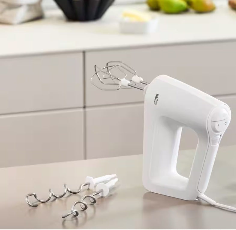 Taghareed Braun MultiMix 3 white hand mixer with whisk and dough hook attachments, 5 speeds + turbo.