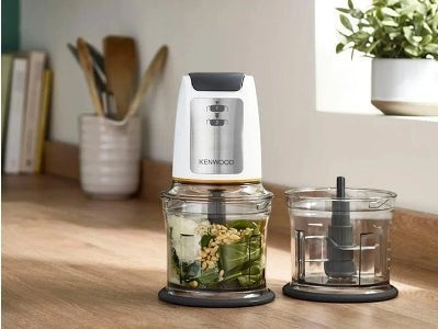 Taghareed Kenwood Easy Chop food chopper with 500W motor, 0.5L bowl, and extra bowl. White and silver.