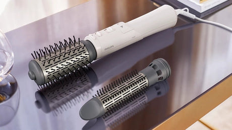 Taghareed Philips 7000 Series Airstyler BHA710/13 with 50mm rotating brush and 30mm retractable brush for volume and curls.